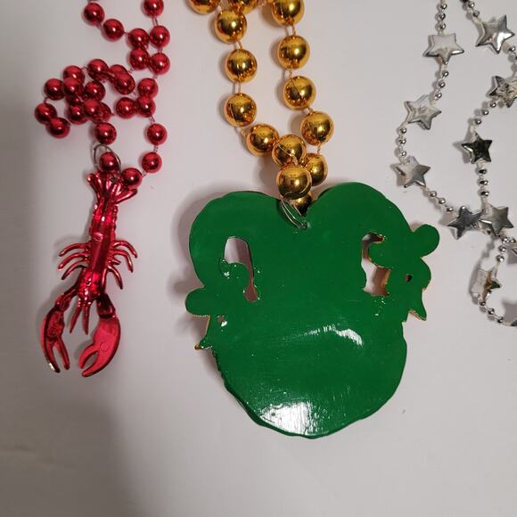 Mardi Gras Beads with Jester & Crawfish Pendants - Picture 6 of 8